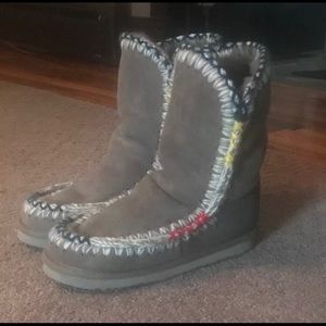 MOU Boot 20MM Eskimo POP Shearling Boot. Size39/8